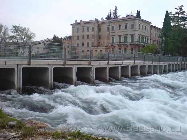 Adunata Alpini BAssano 2008 MK-016.JPG